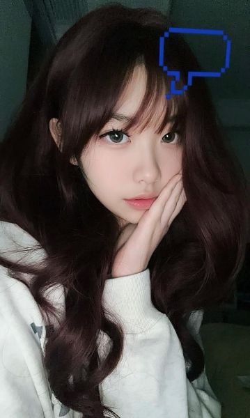 大脸双子女适合什么发型_大脸双子女怎么化妆显瘦