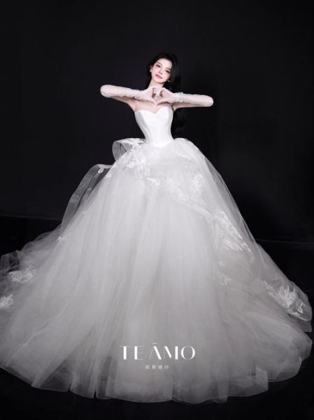 魔羯新娘适合什么婚纱_魔羯新娘婚礼风格推荐