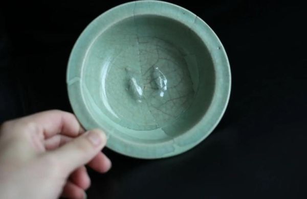 汝窑双鱼洗价格_汝窑双鱼洗真假怎么辨别