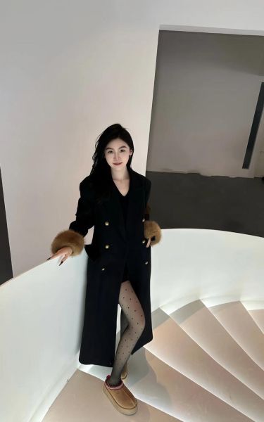 魔羯座女生适合什么颜色_如何穿搭才显高级