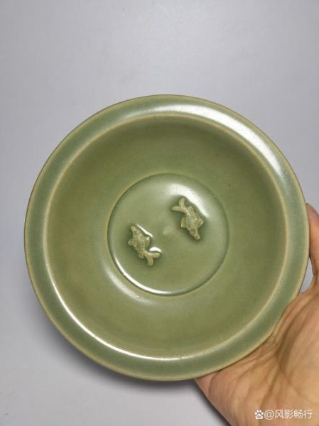 龙泉窑双鱼盘价格_龙泉窑双鱼盘鉴定方法