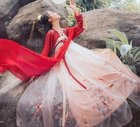 汉服魔羯适合什么场合穿_汉服魔羯怎么搭配好看