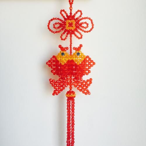 串珠年年有鱼双鱼教程_新手怎么编