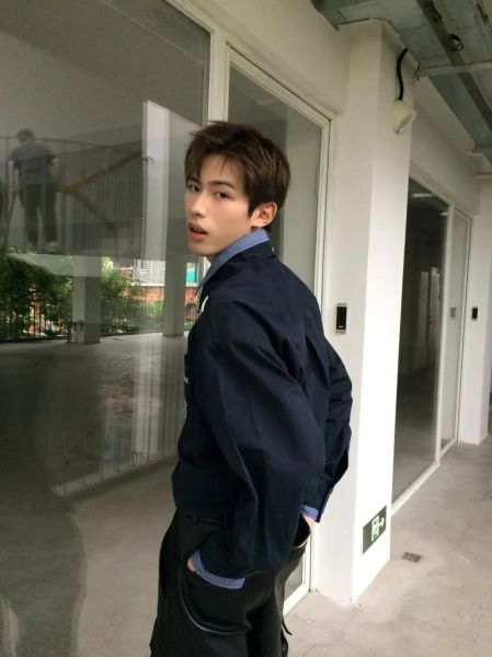 魔羯男年轻时帅吗_魔羯男少年时期外貌特征